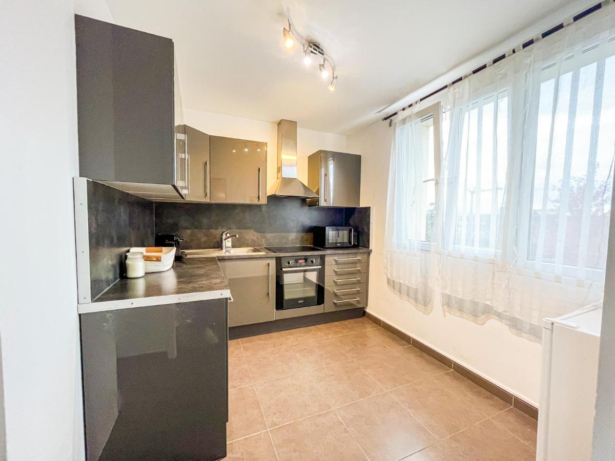 Suite Fanette Venissieux Bagian luar foto