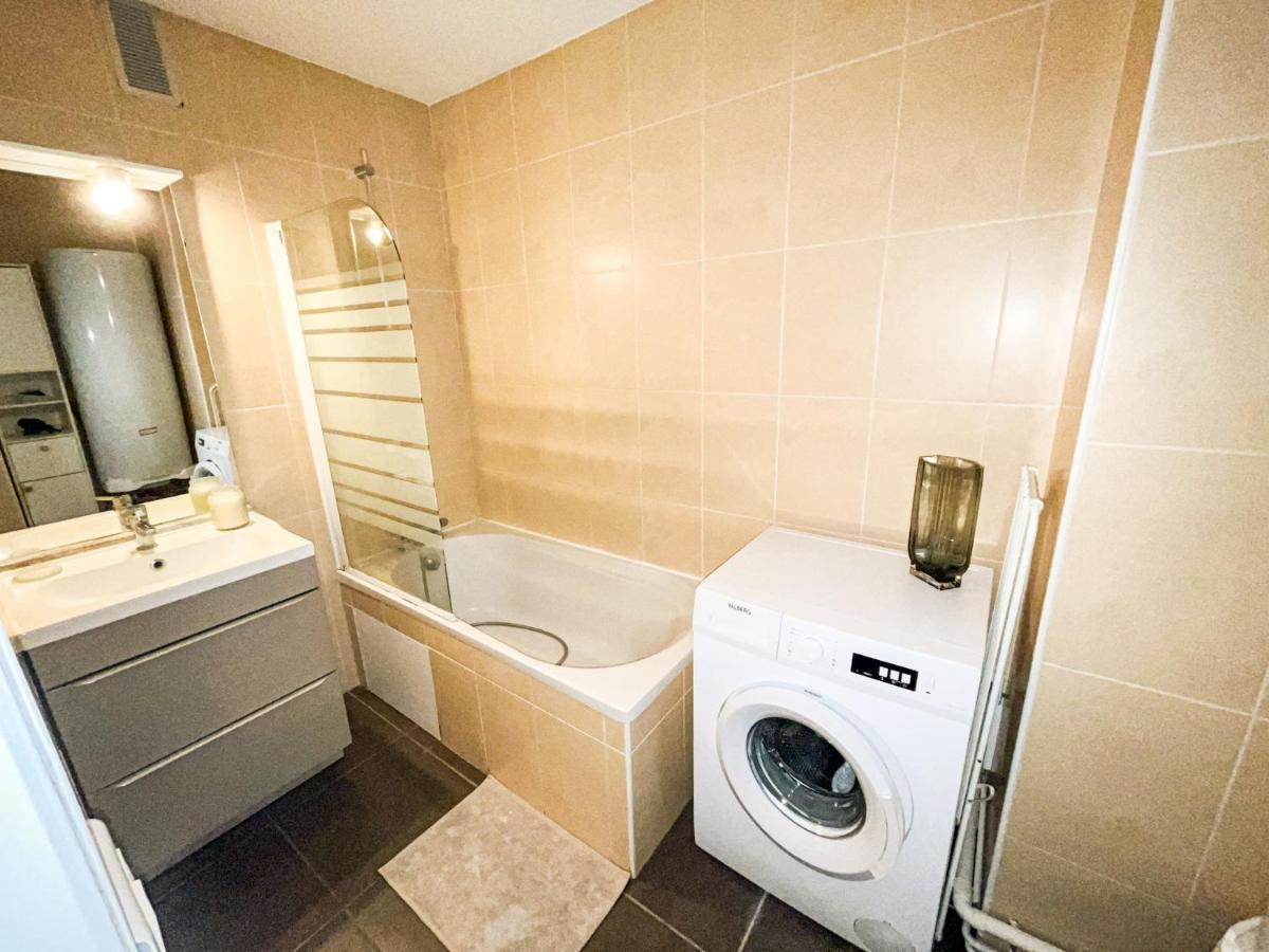 Suite Fanette Venissieux Bagian luar foto