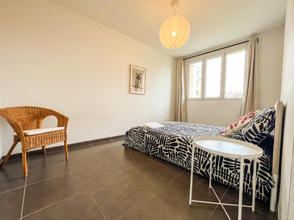 Suite Fanette Venissieux Bagian luar foto