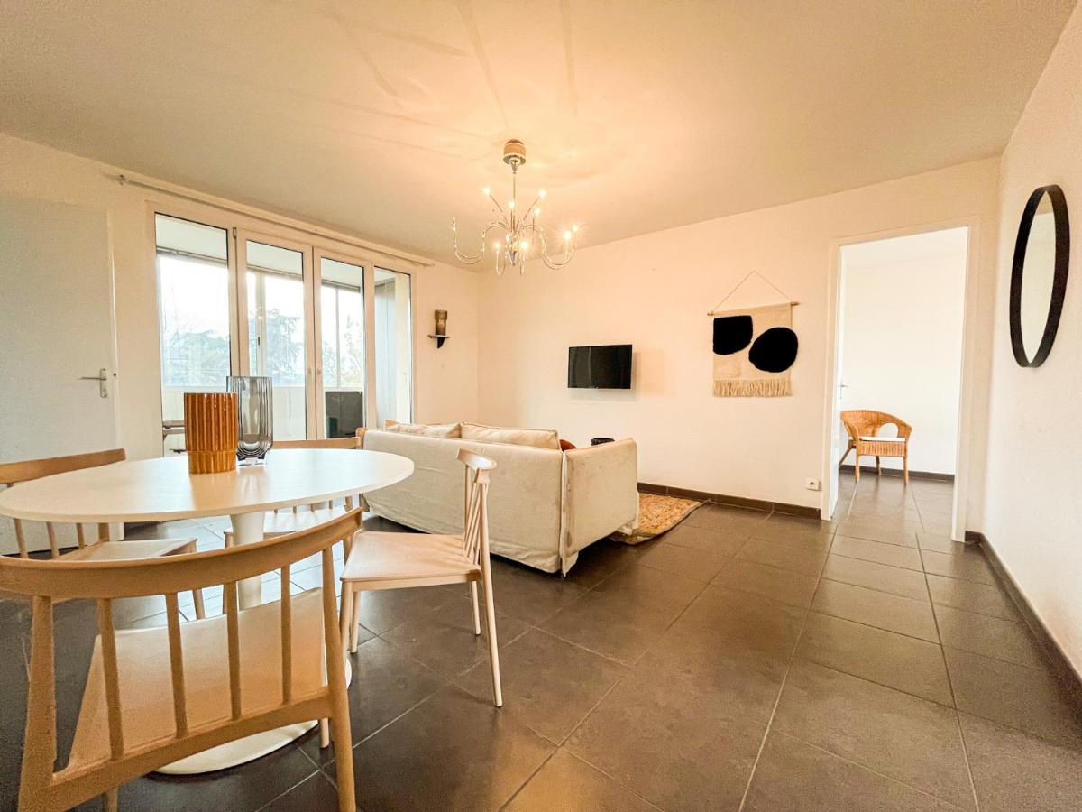 Suite Fanette Venissieux Bagian luar foto